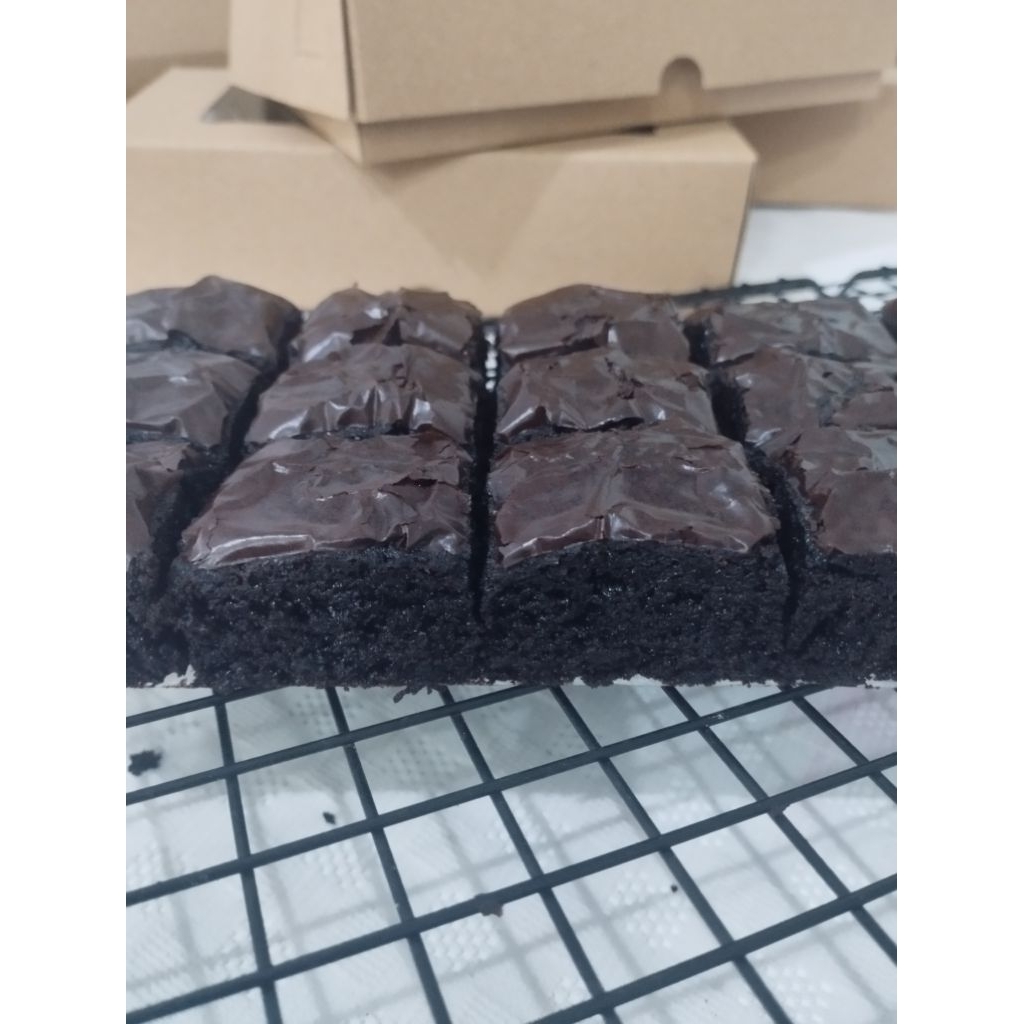 

fudgy brownies size 20x10 original (TANPA TOPPING)