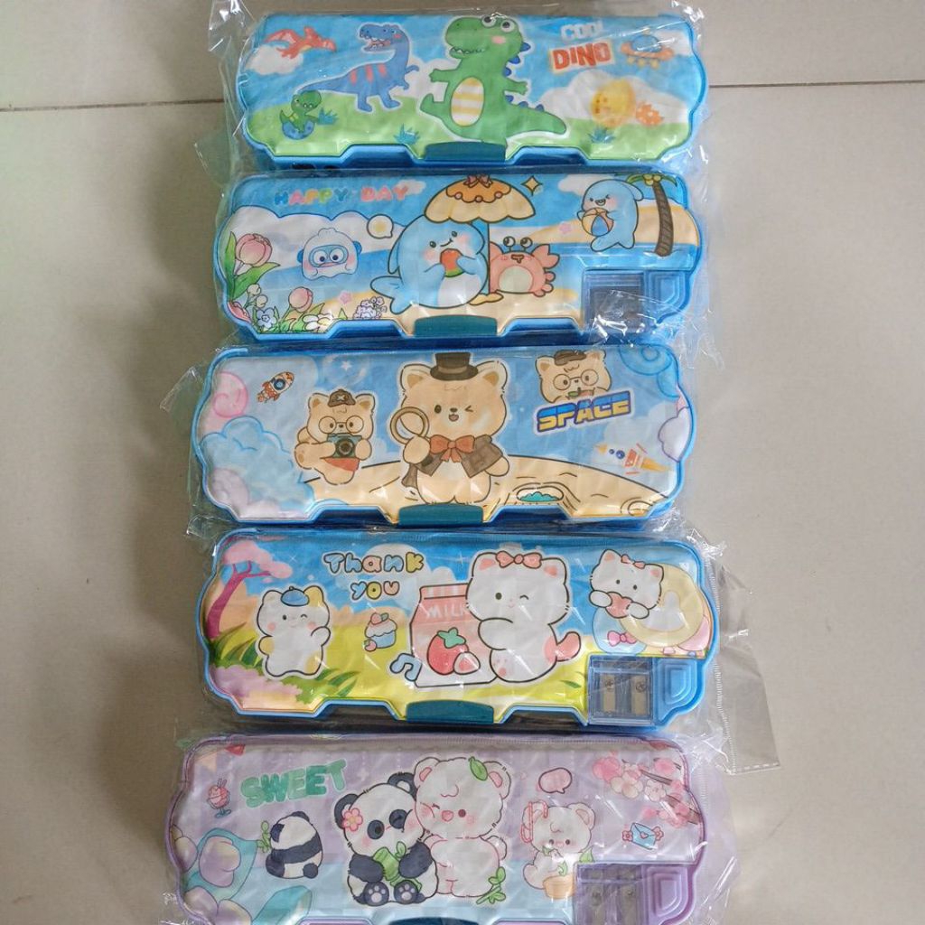 

Tempat Pensil / kotak pensil magnet B-8145