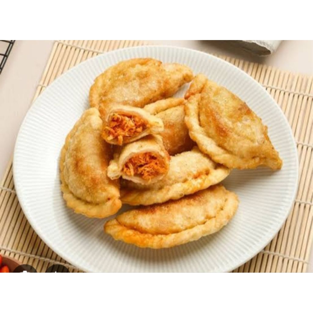 

cireng isi ayam suwir/baso/sosis isi8