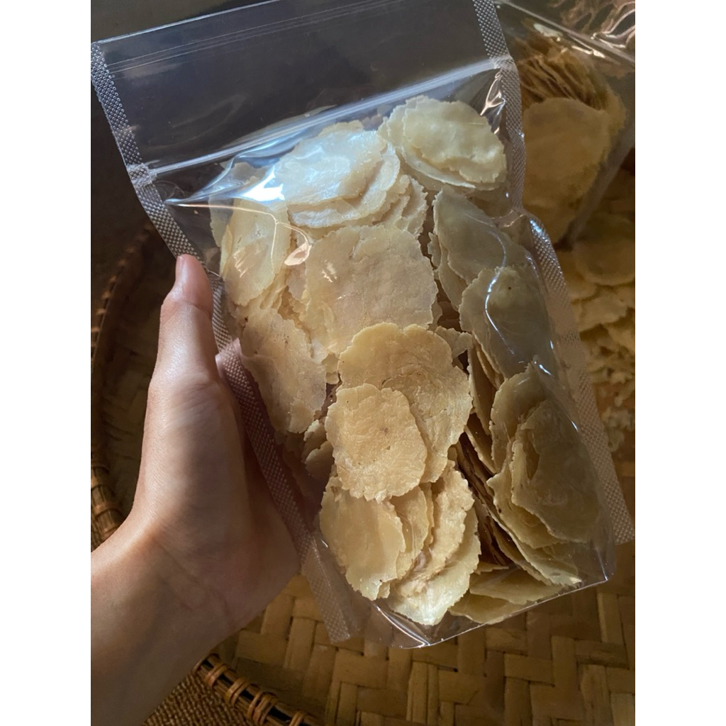 

Emping Mlinjo Mentah Super Tipis Grade A Kemasan 250 gr SP