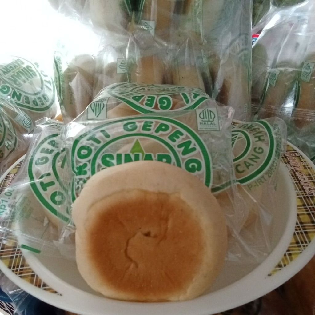 

roti gepeng sinar bakery