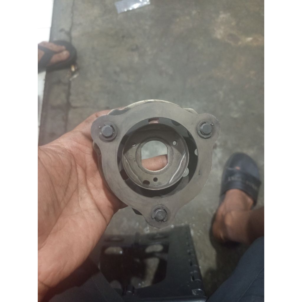 Tatakan Kampas Ganda Hayate