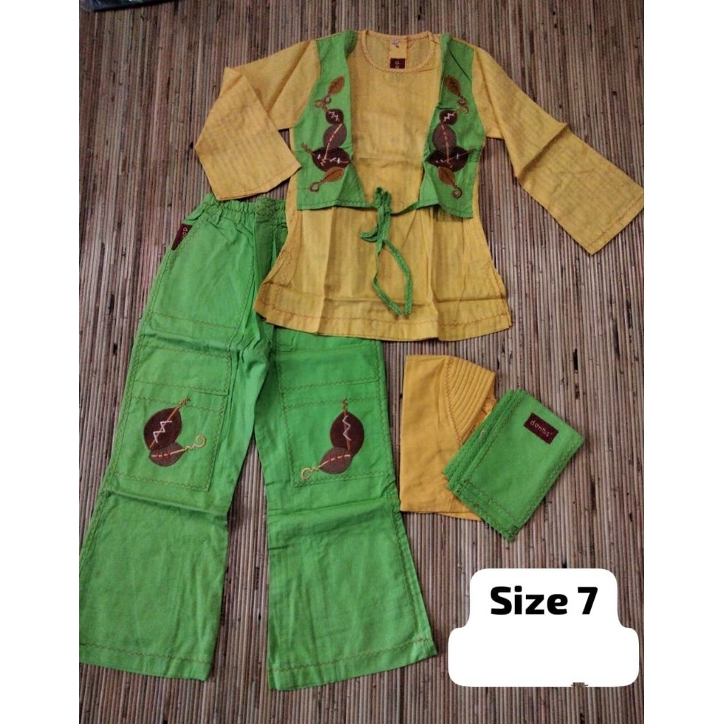 SALE ANAK DANNIS 50% SIZE 7