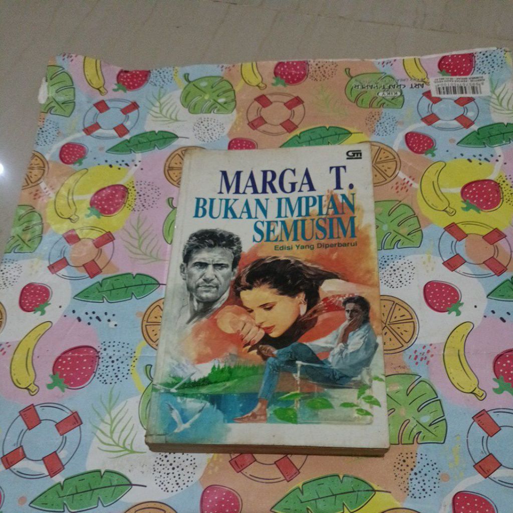 Novel Marga T - Bukan Impian Semusim