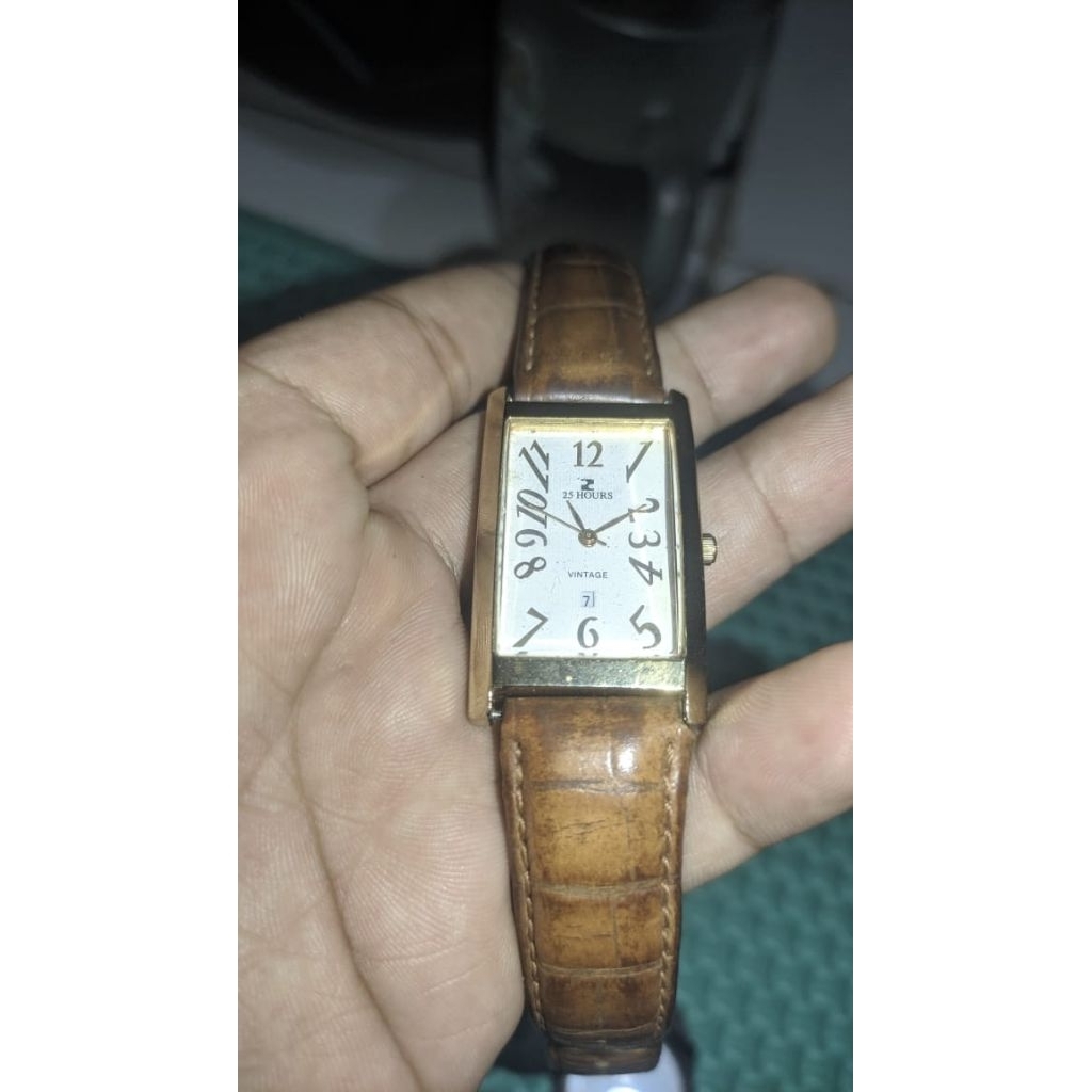 Jam tangan unik pria