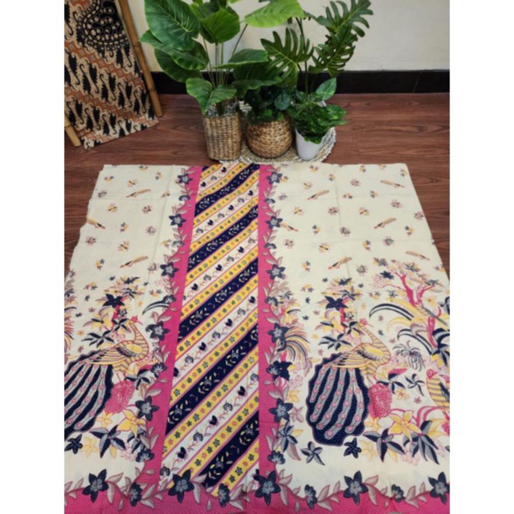 kain batik motif merak encim pink cream limited