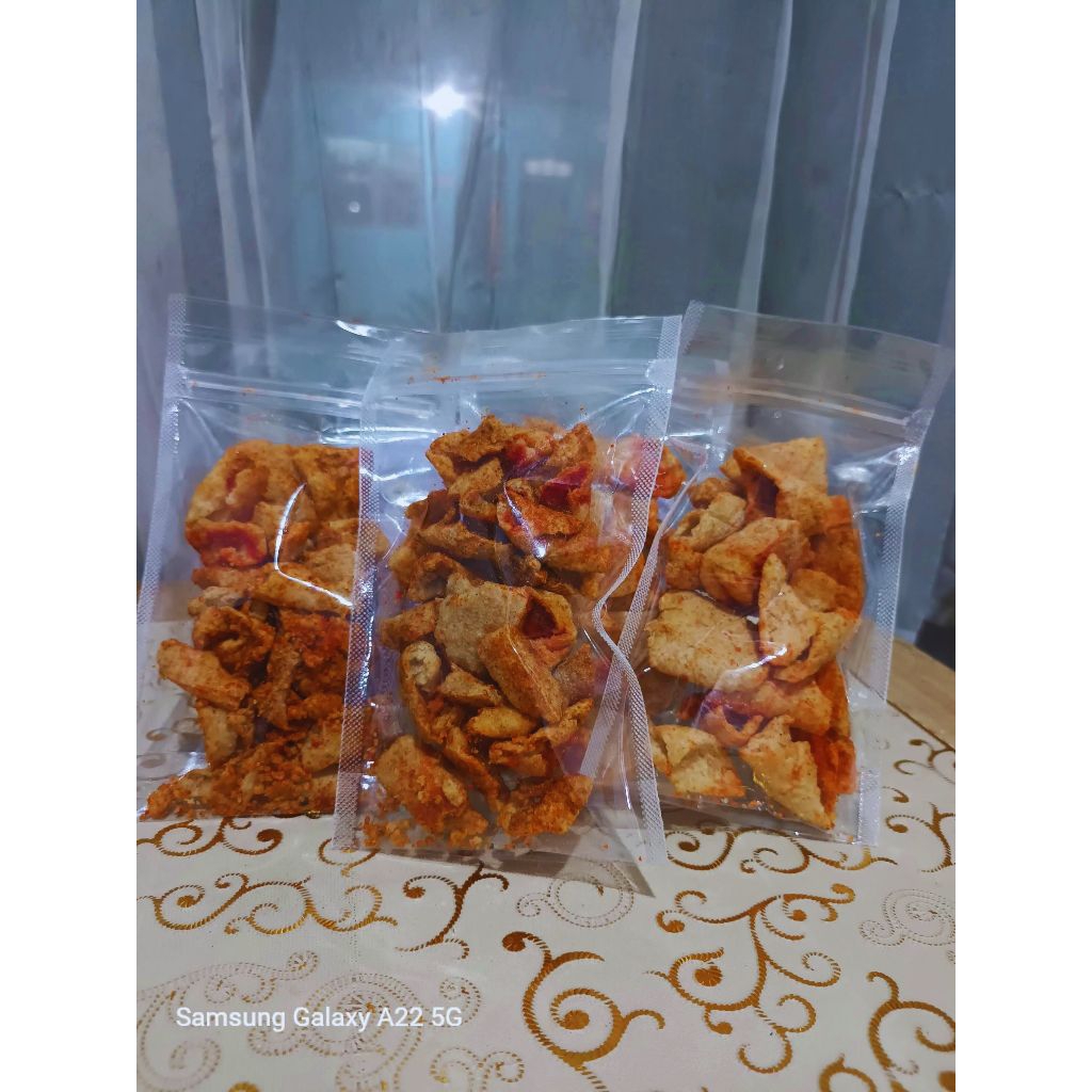 

kripik tahu rasa pedas manis kemasan kecil