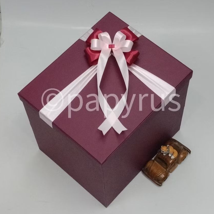 

PAPYRUS 25x30 tinggi 30cm Kotak Kado Gift Box Hadiah V1