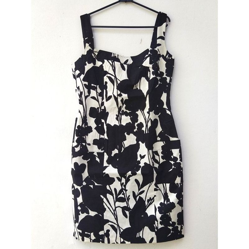 mini dress hitam putih motif bunga
