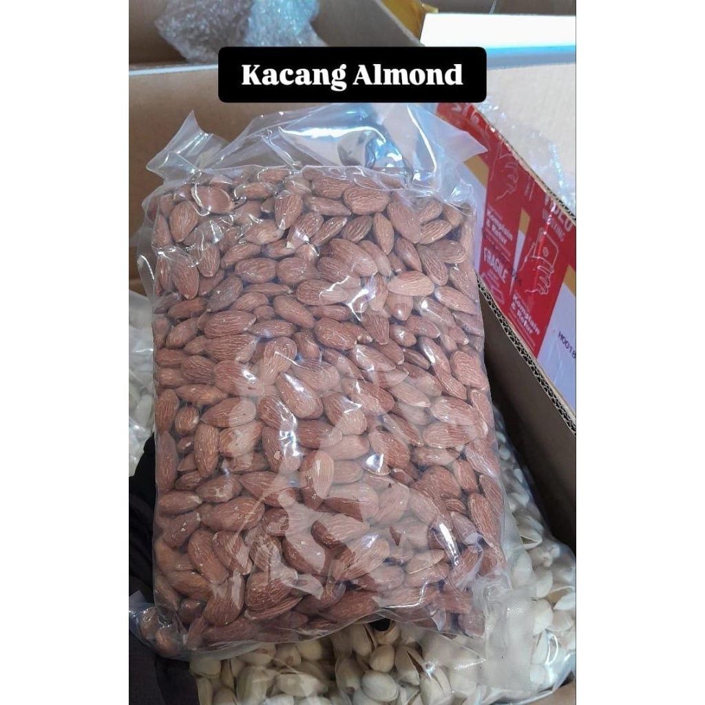 

Kacang almond kupas panggang super renyah || 1kg