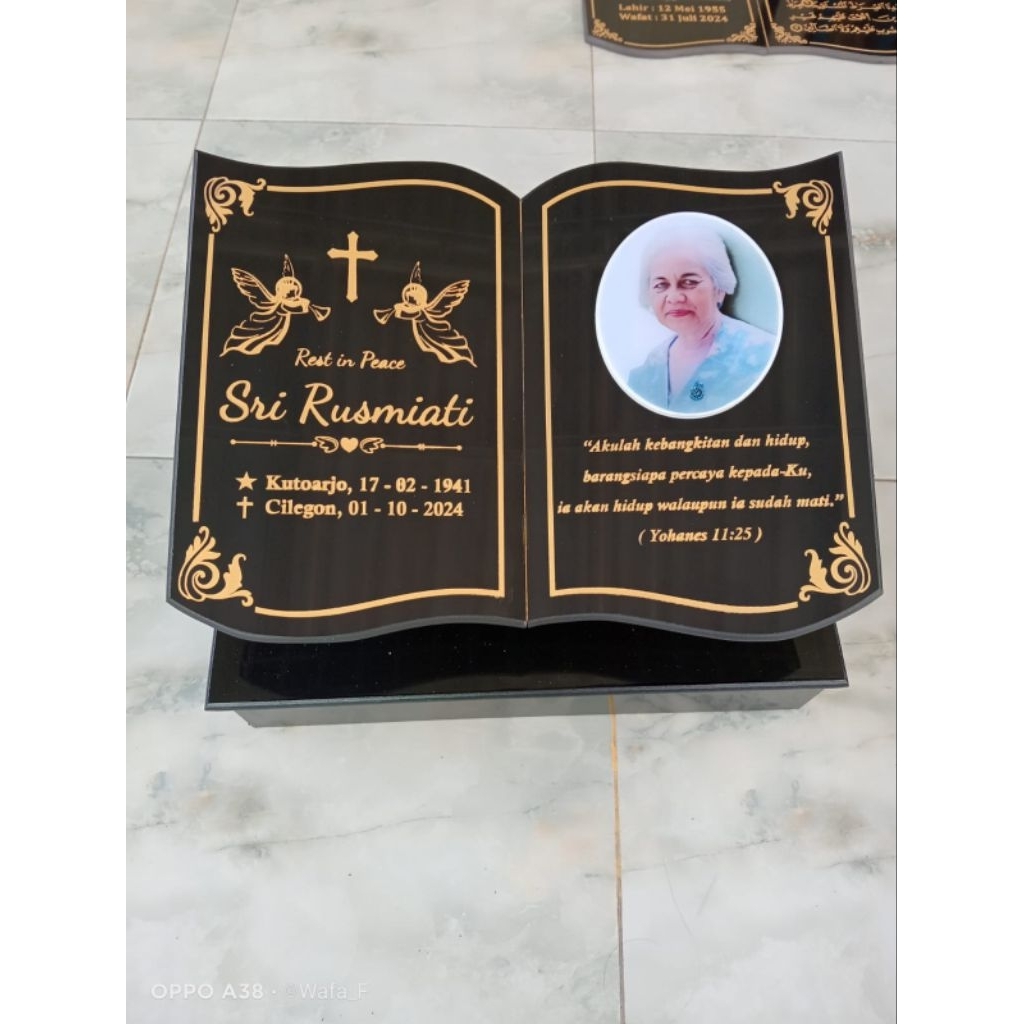 BATU NISAN MAKAM KRISTEN MODEL BUKU UK 40*30CM