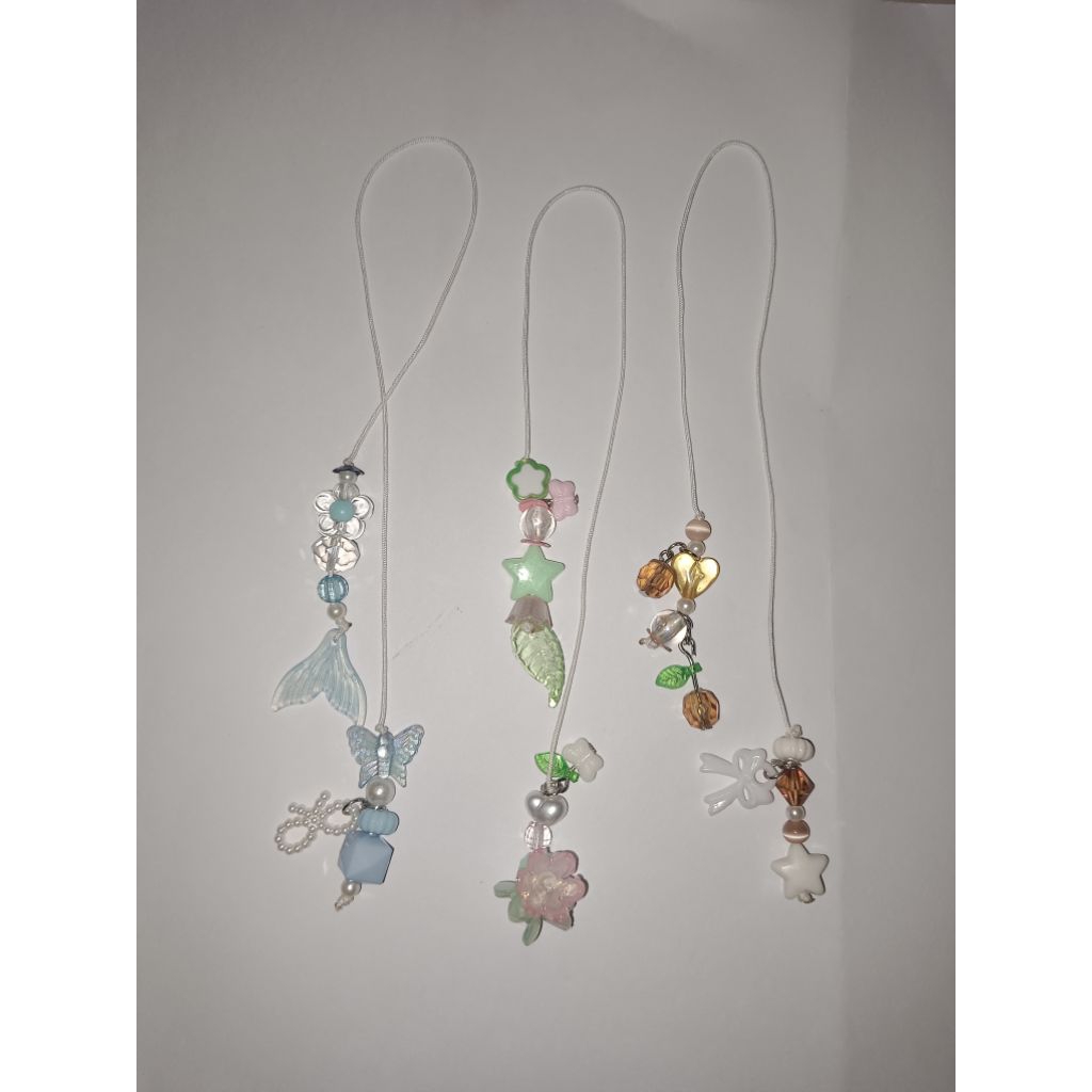 

[BACA DESKRIPSI] pembatas buku manik pink hijau coklat biru