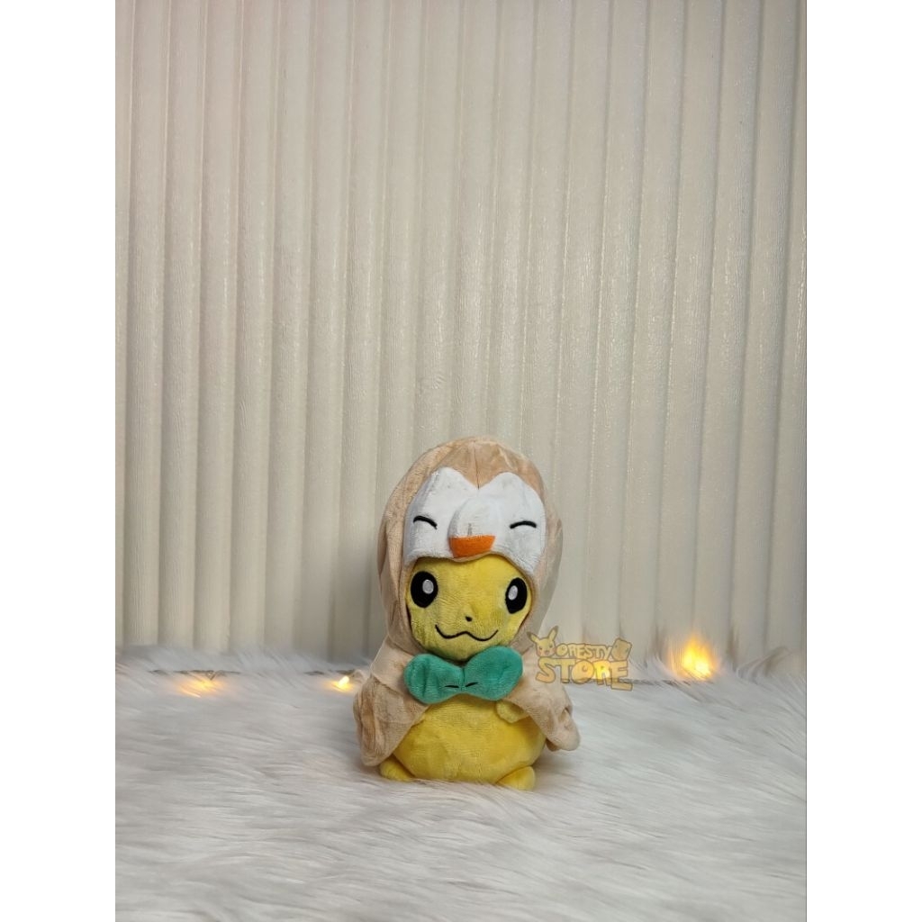 Boneka Pokemon Pikachu Rowlet Poncho - Pokemon Center