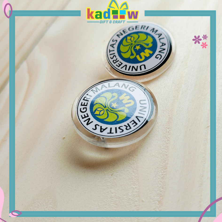Pin Bros Universitas Negeri Malang | Pin Logo UM Resin Mengkilap | Atribut Kampus Mahasiswa | Ready 