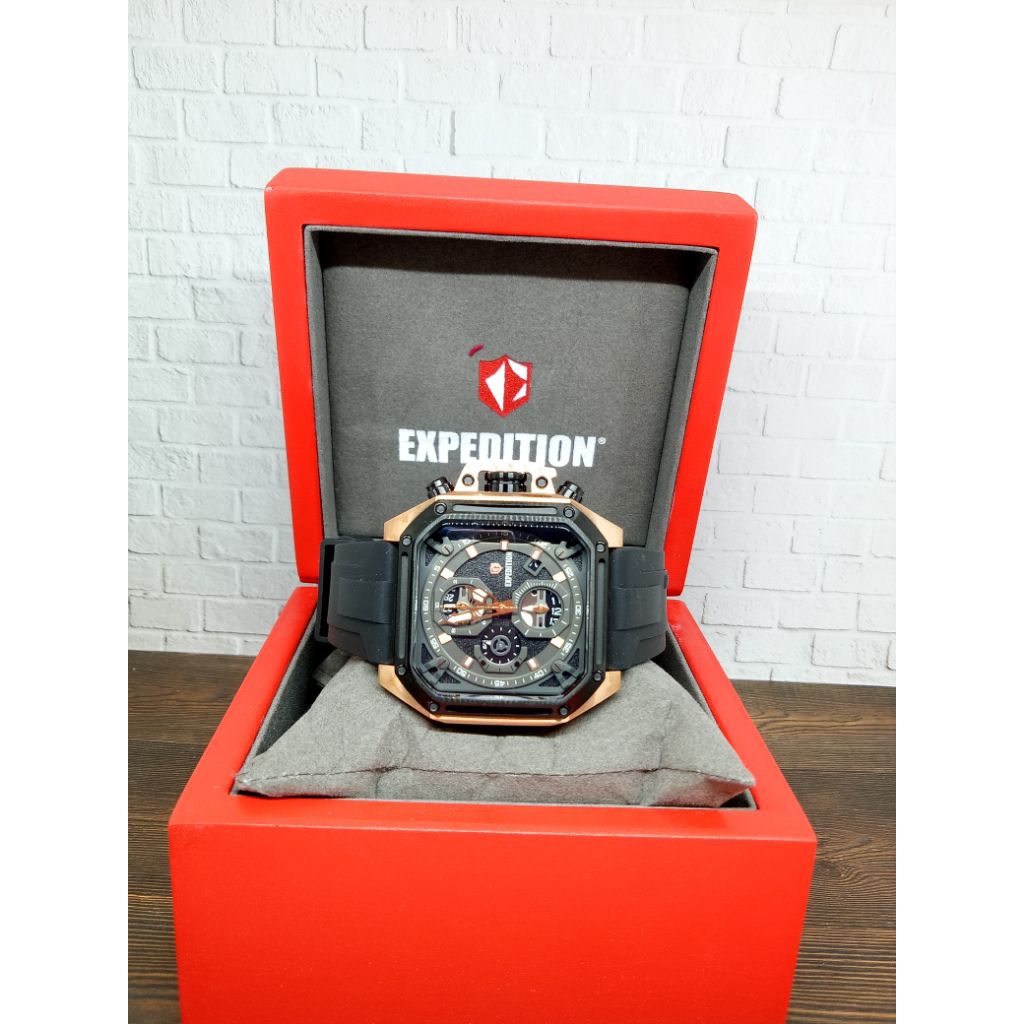 EXPEDITION E6812M HITAM ORIGINAL