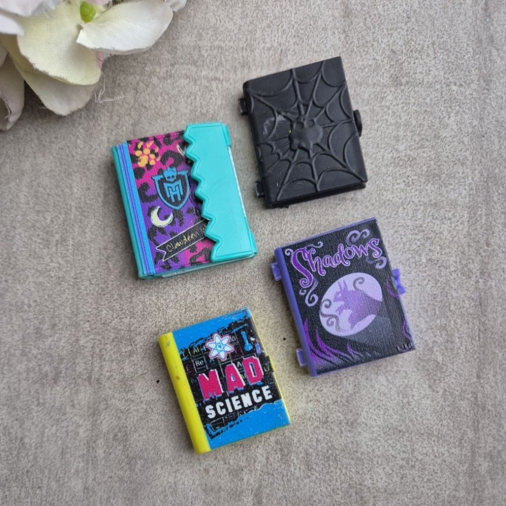 Miniature Buku / Spell Book Boneka Monster High / MH