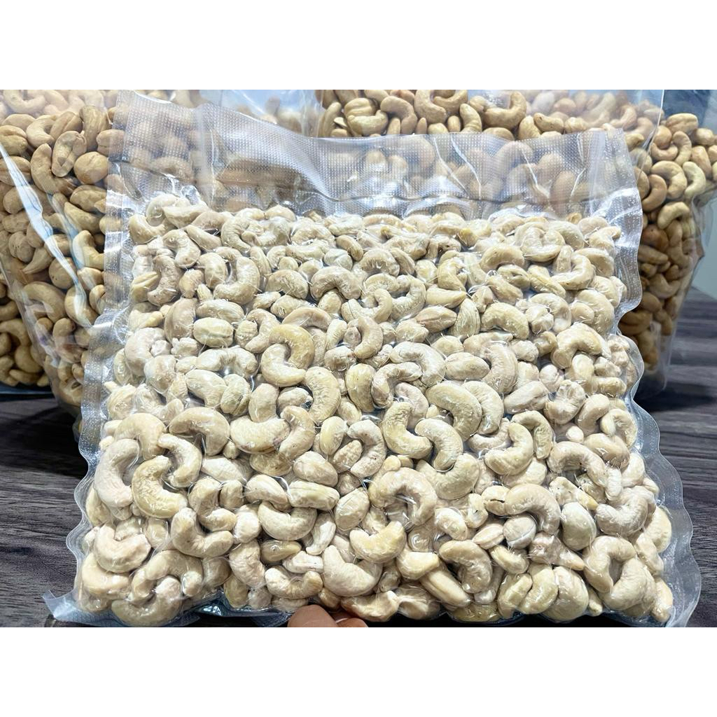 

Kacang Mete Kameku (Kupas Mentah 1 Kg) Tanpa Digoreng