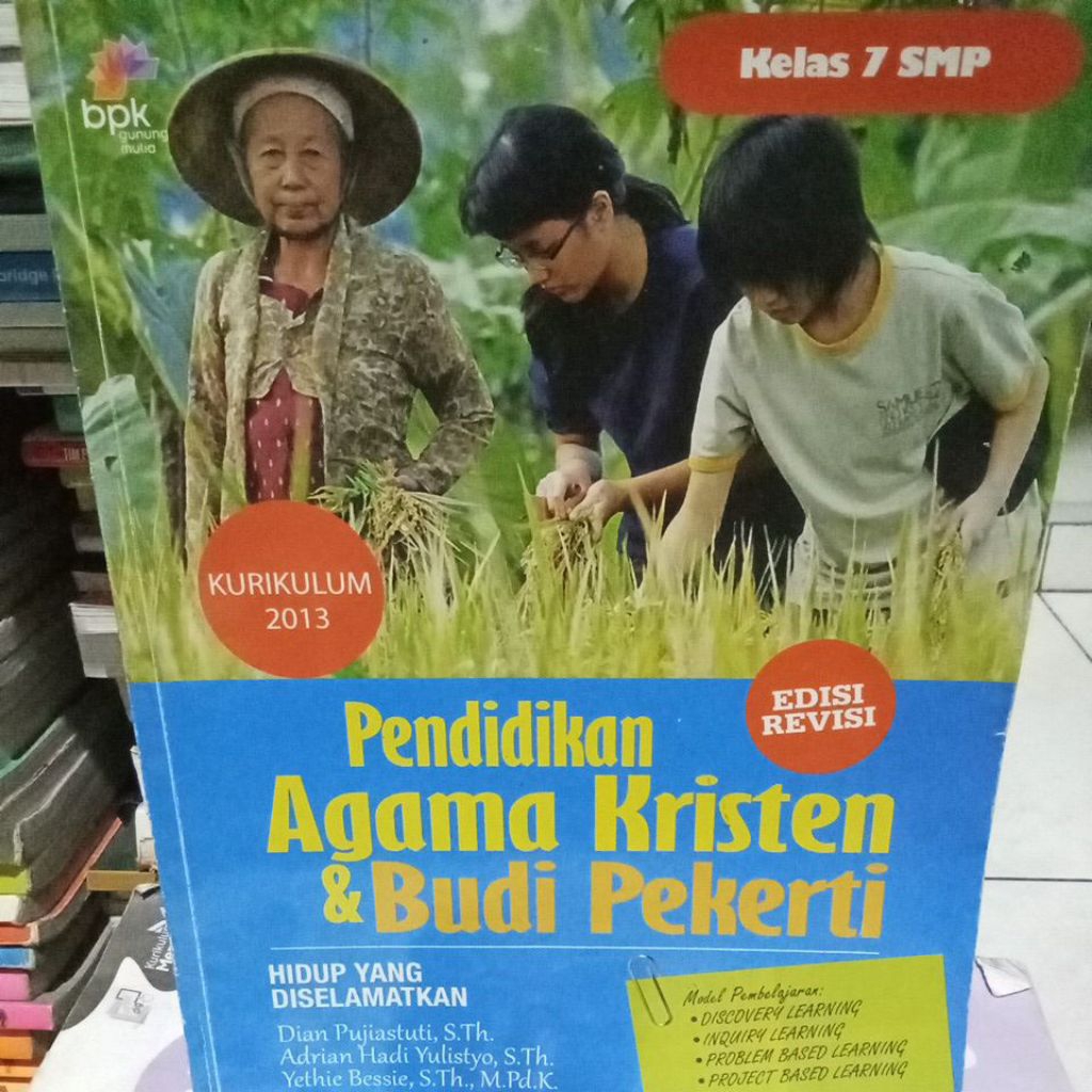 buku pendidikan agama Kristen dan Budi pekerti kelas 7 SMP penerbit BPK gunung mulia