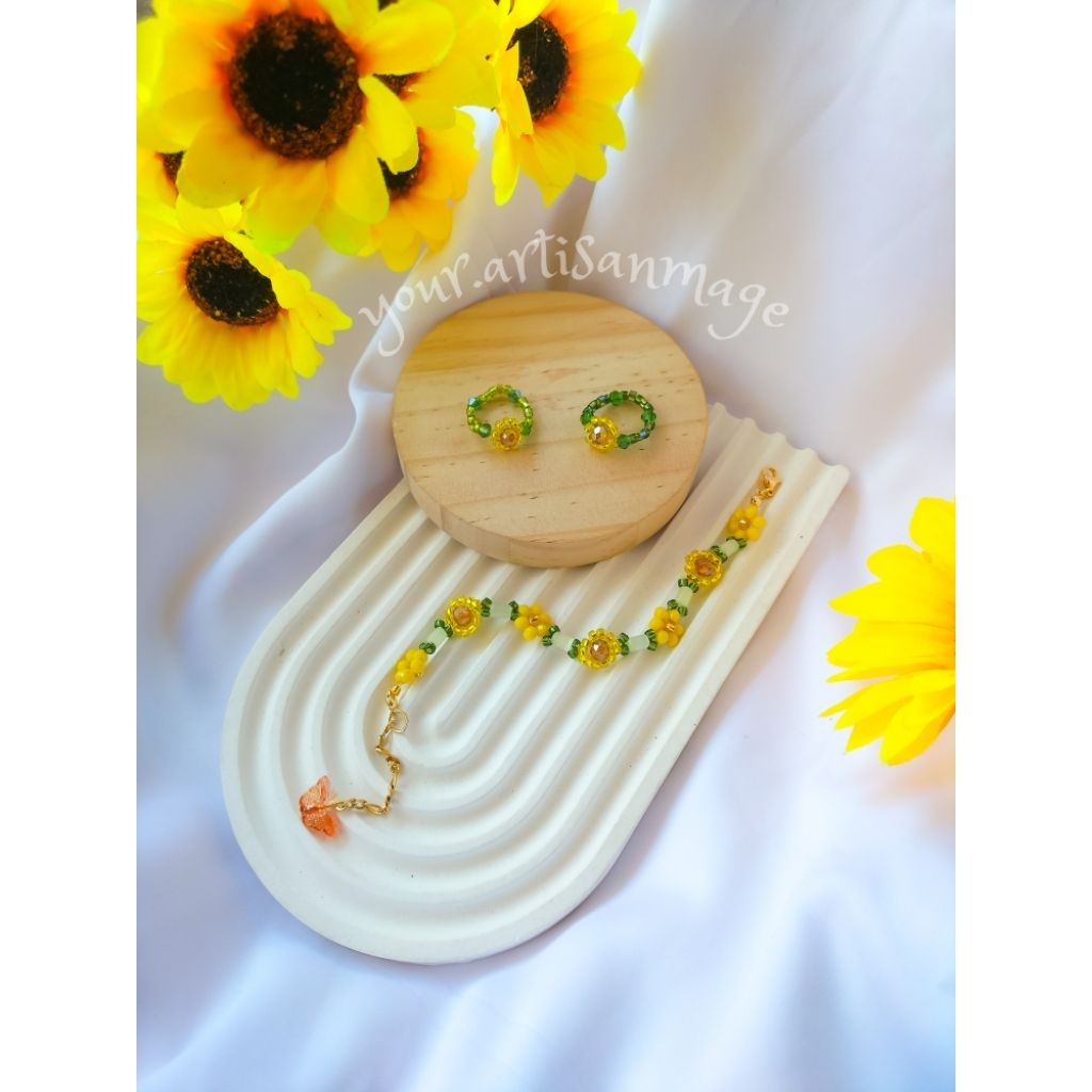 Aksesoris Gelang Stainless dan Cincin Bunga Matahari Satu Set