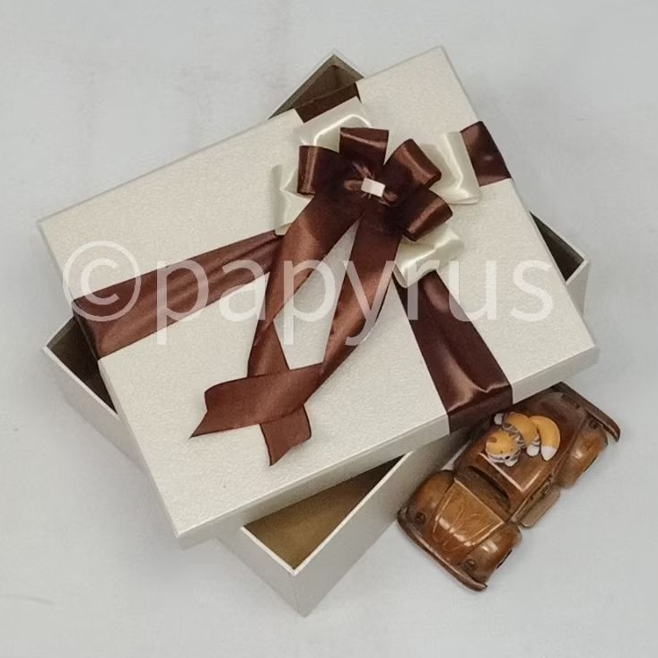 

PAPYRUS 20X25 Tinggi 5cm Kotak Kado Gift Box Hadiah V3