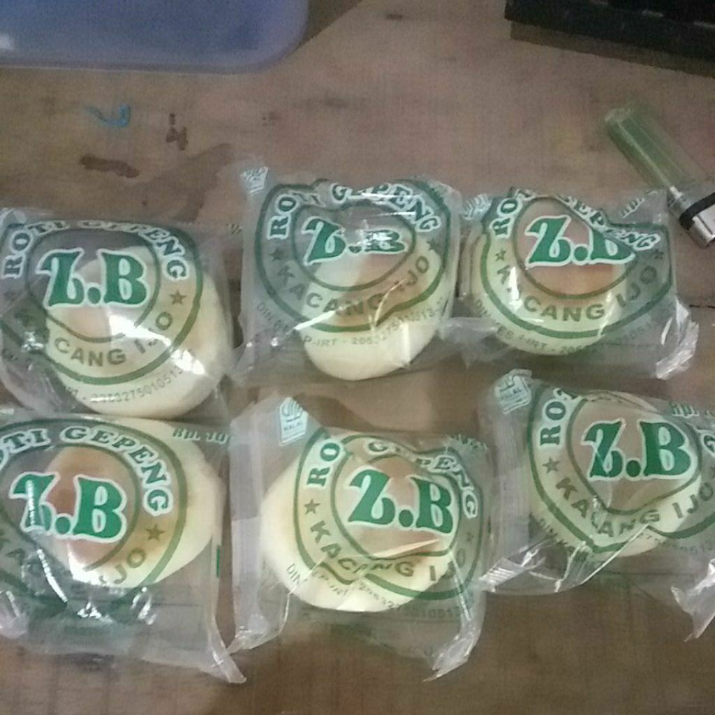 

roti gepeng isi kacang hijau ZB 1pack 6pcs