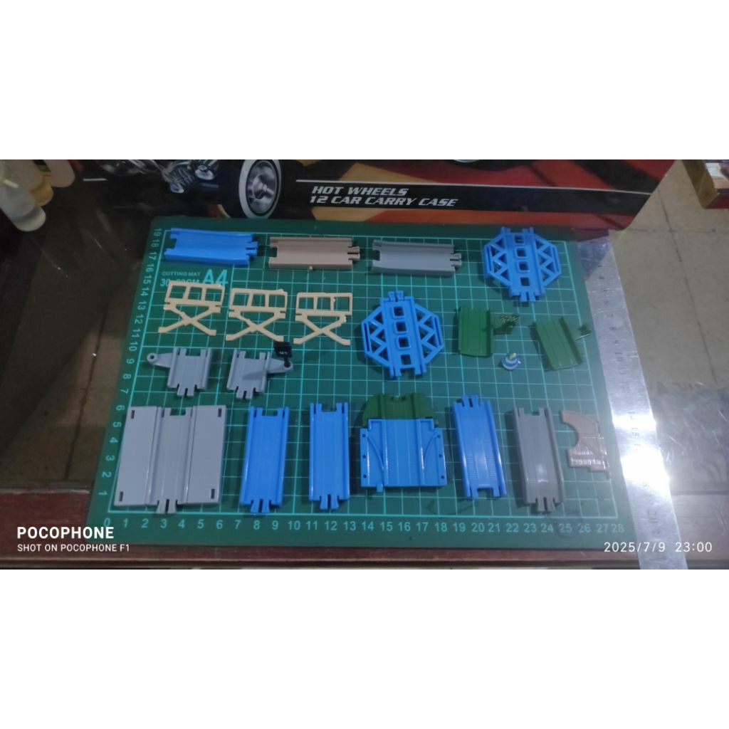 gachapon capsule plarail takara tomy arts thomas mixed track set