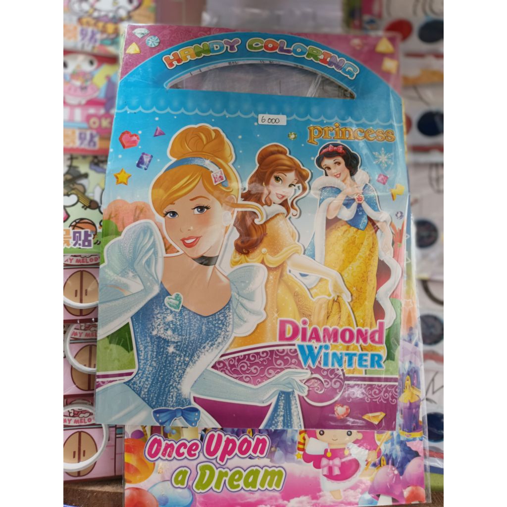 

buku gambar karakter random bentuk tas bisa dijual 5k