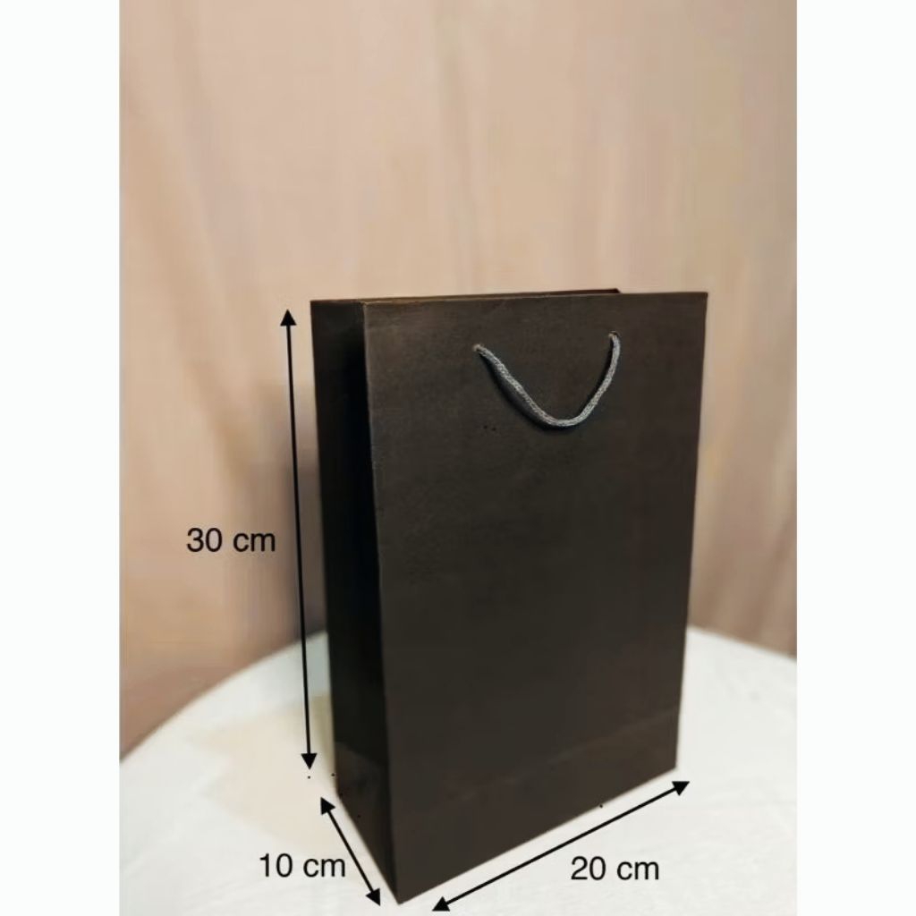 

Paper bag hitam 20x10x30