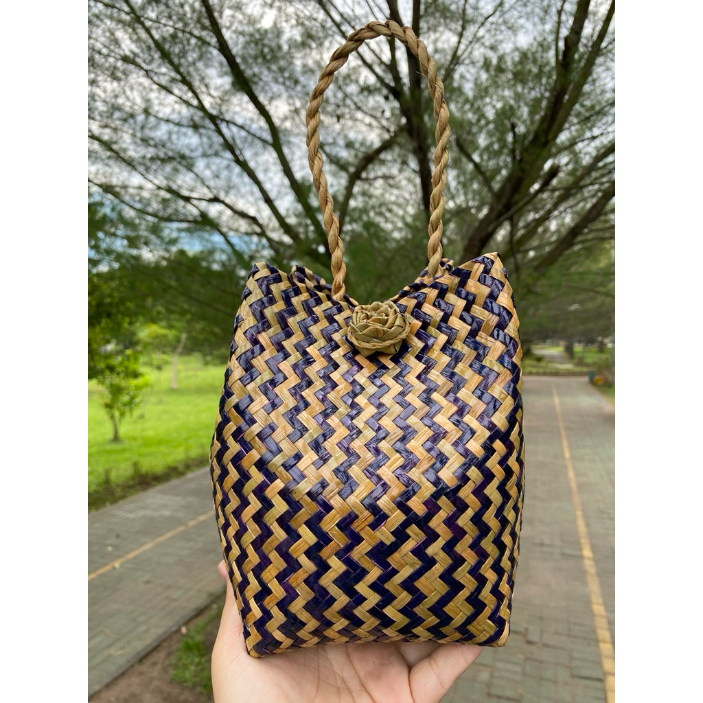 TAS PURUN ANYAMAN KHAS KALIMANTAN SELATAN 0104