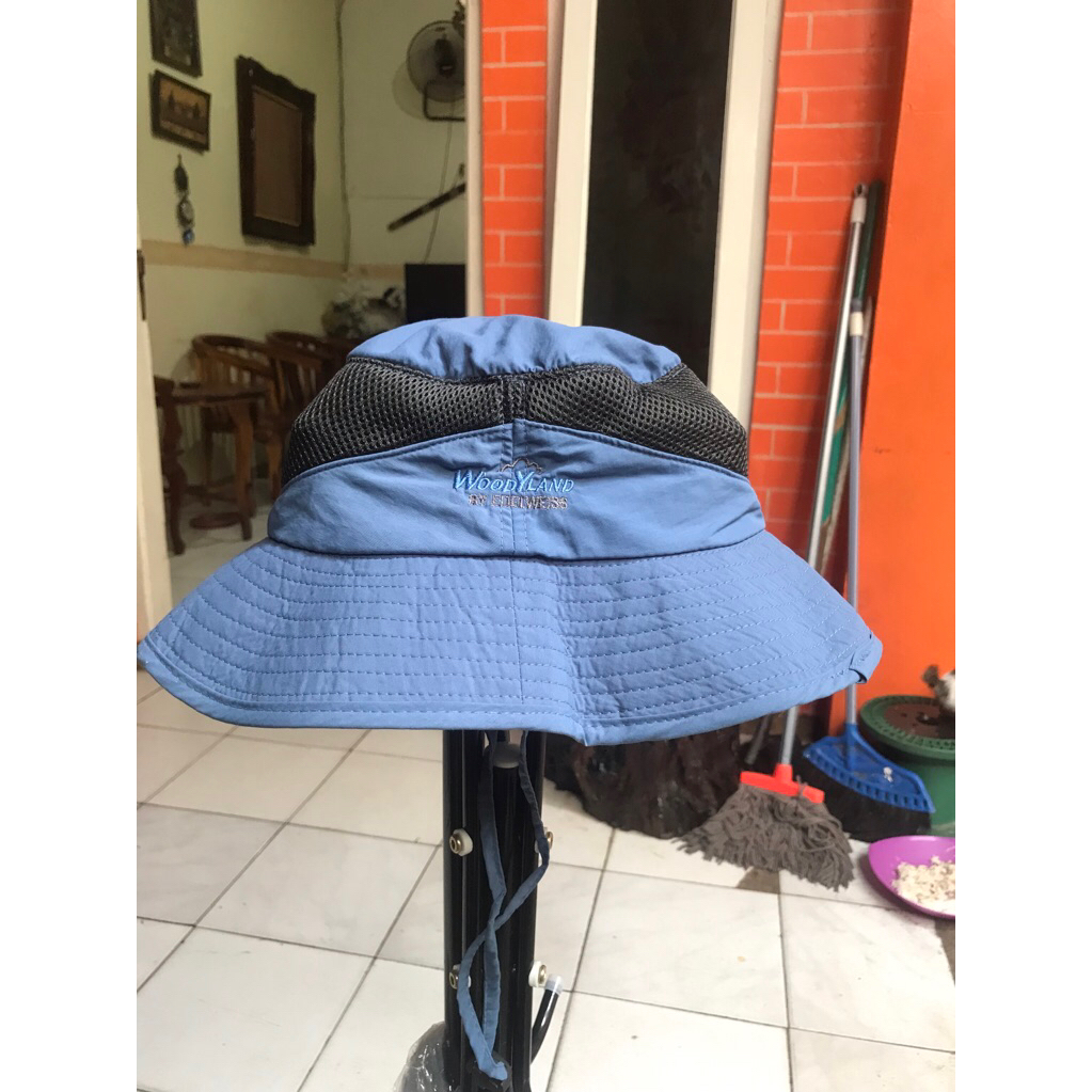 Topi Rimba thrifting woodYland
