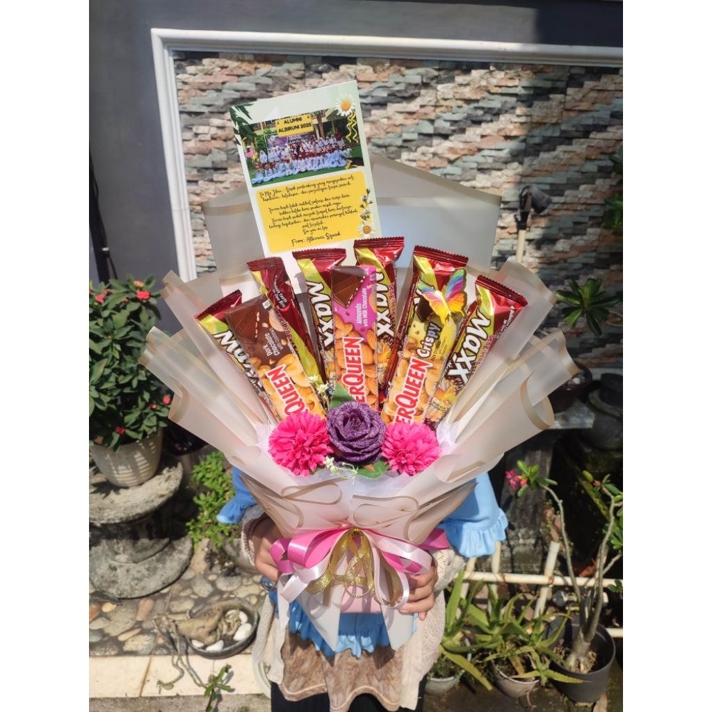 

Buket coklat, buket snack, buket silverqueen, buket beng beng