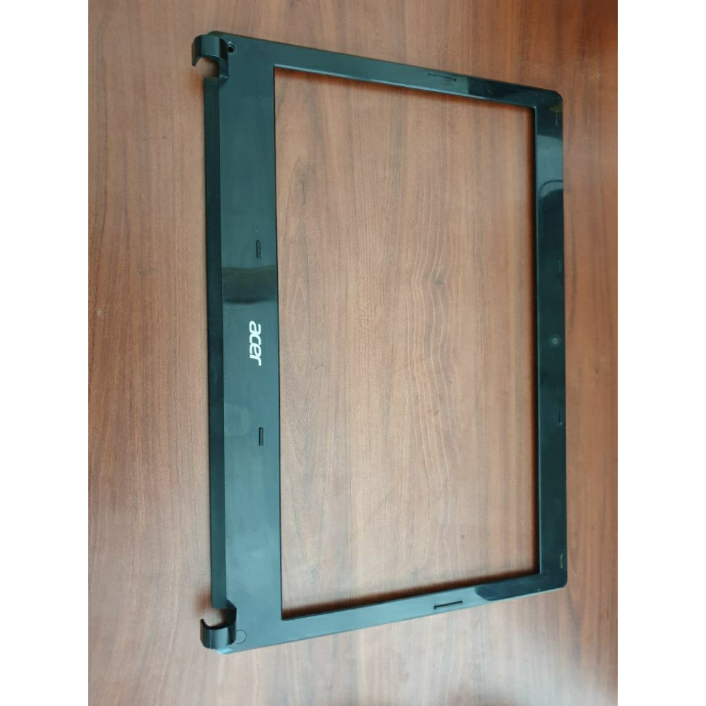 Bezel/frame LCD laptop acer aspire 4739 secound