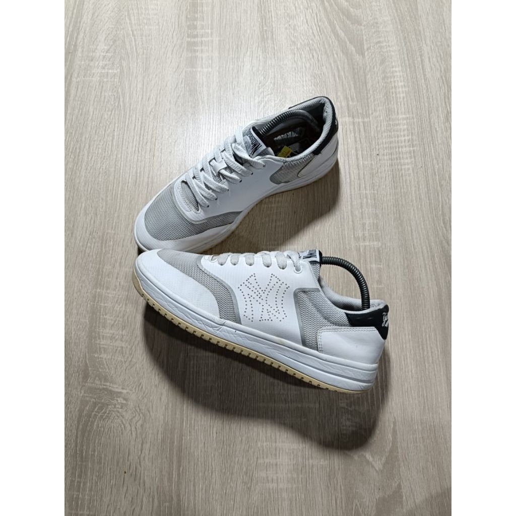 sepatu merk MLB new york yankees