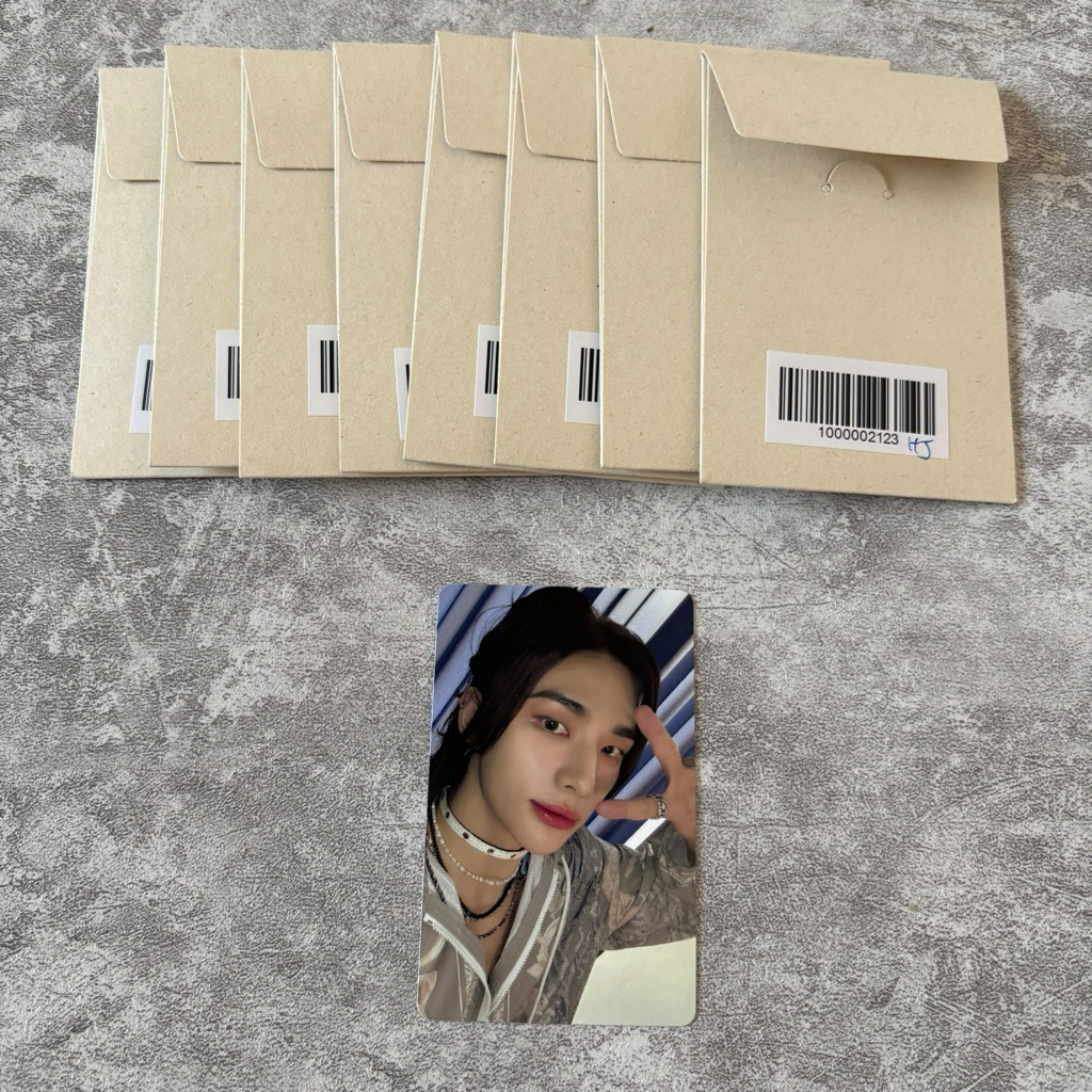 [READY STOCK] STRAY KIDS HYUNJIN JYPSHOP POB ATE