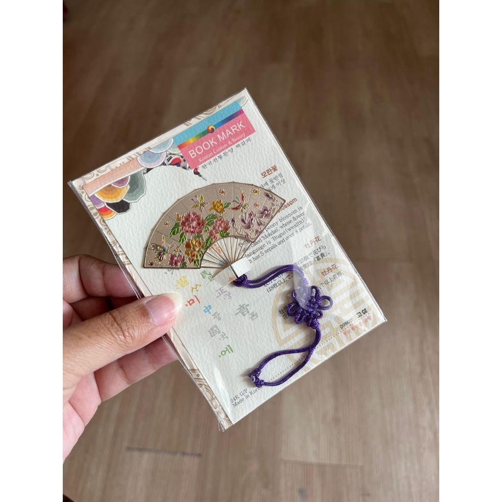 

ready indonesia bookmark korea pembatas buku souvenir korea asli