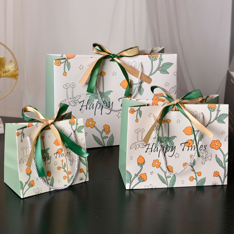 

Variant F-310 - Paperbag - Paper bag - Paperbag Kado - Gift Bag - Premium PaperBag -Kantong Kado - Kantong Souvenir - Tas Kado Premium Souvenir Wedding - Goodie Bag - Paperbag Pita - PaperBag Tas Hadiah - PaperBag Premium Quality - Hadiah Wedding Souvenir