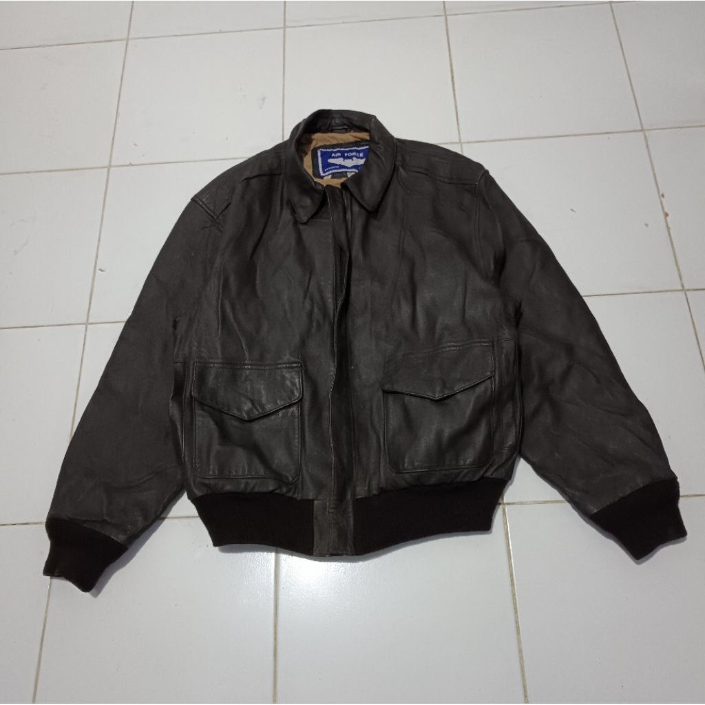 Vintage 90s US AIR FORCE A-2 Airborne Military Flight Bomber Leather Jacket size M-L