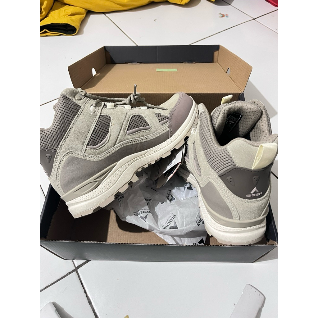 Sepatu ws Xtyranno series/sepatu hiking/sepatu hiking wanita/ sepatu outdoor/sepatu hiking