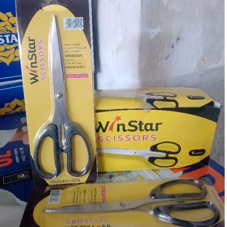 

(1 biji) Gunting Besar Winstar