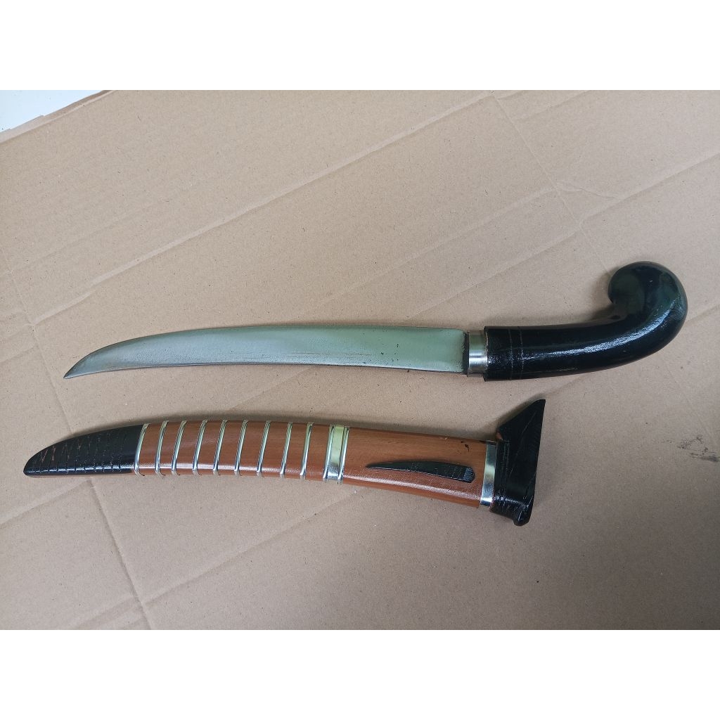 PISAU SEMBELIH LENGKUNG GAGANG HITAM