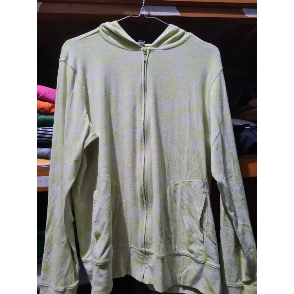 Hoodie running uniqlo second,hoodie running uniqlo preloved