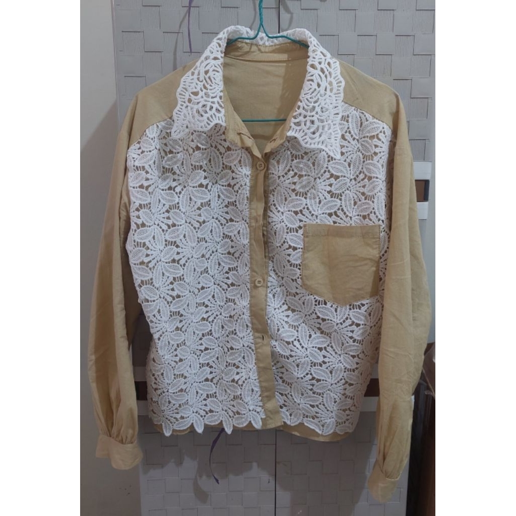 Blouse Coklat Brukat Bunga