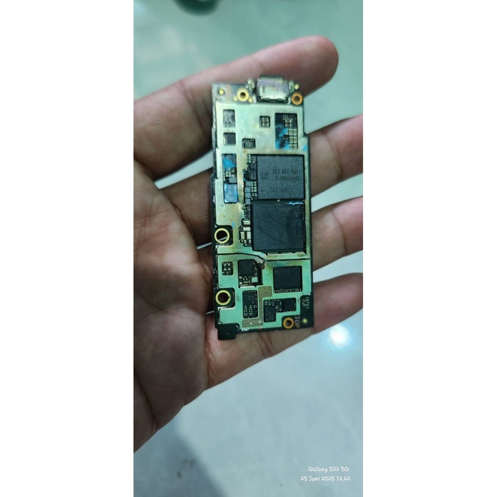 mesin Asus rog phone 5 ram 12/128