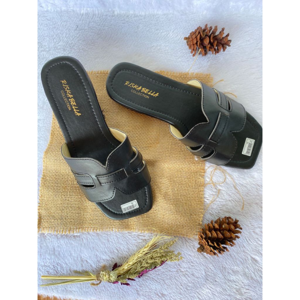 sandal wanita teplek slop kekinian terlaris (cod riska bela)