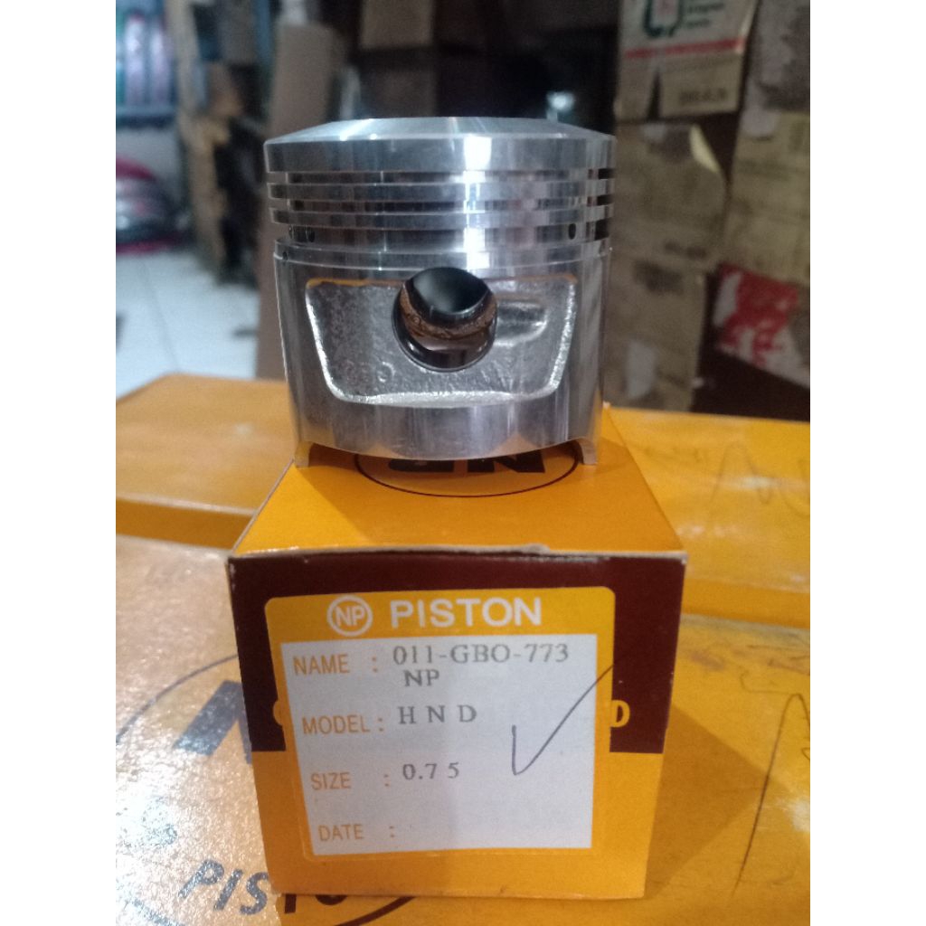 PISTON GBO C70 C700 OS OVERSIZE 75 NPP