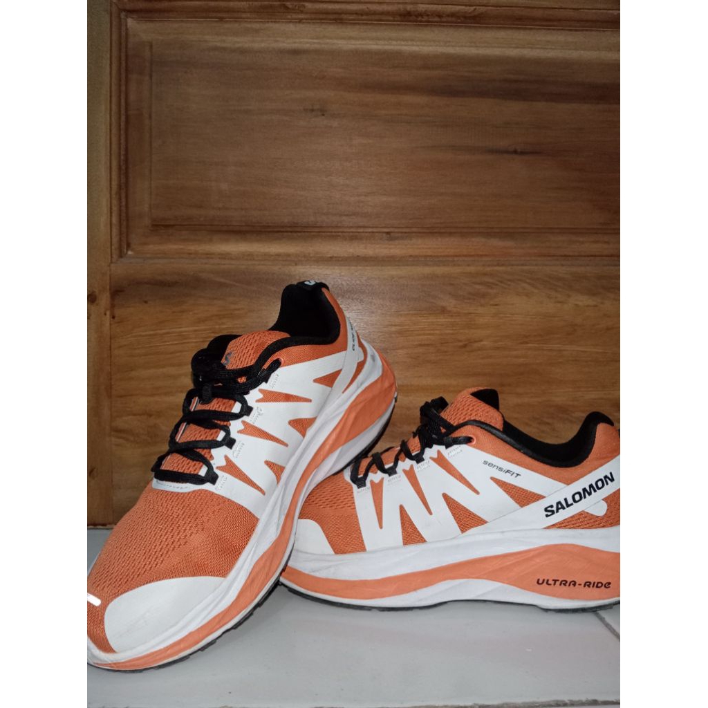 Sepatu Salomon Glide Max Trail Running