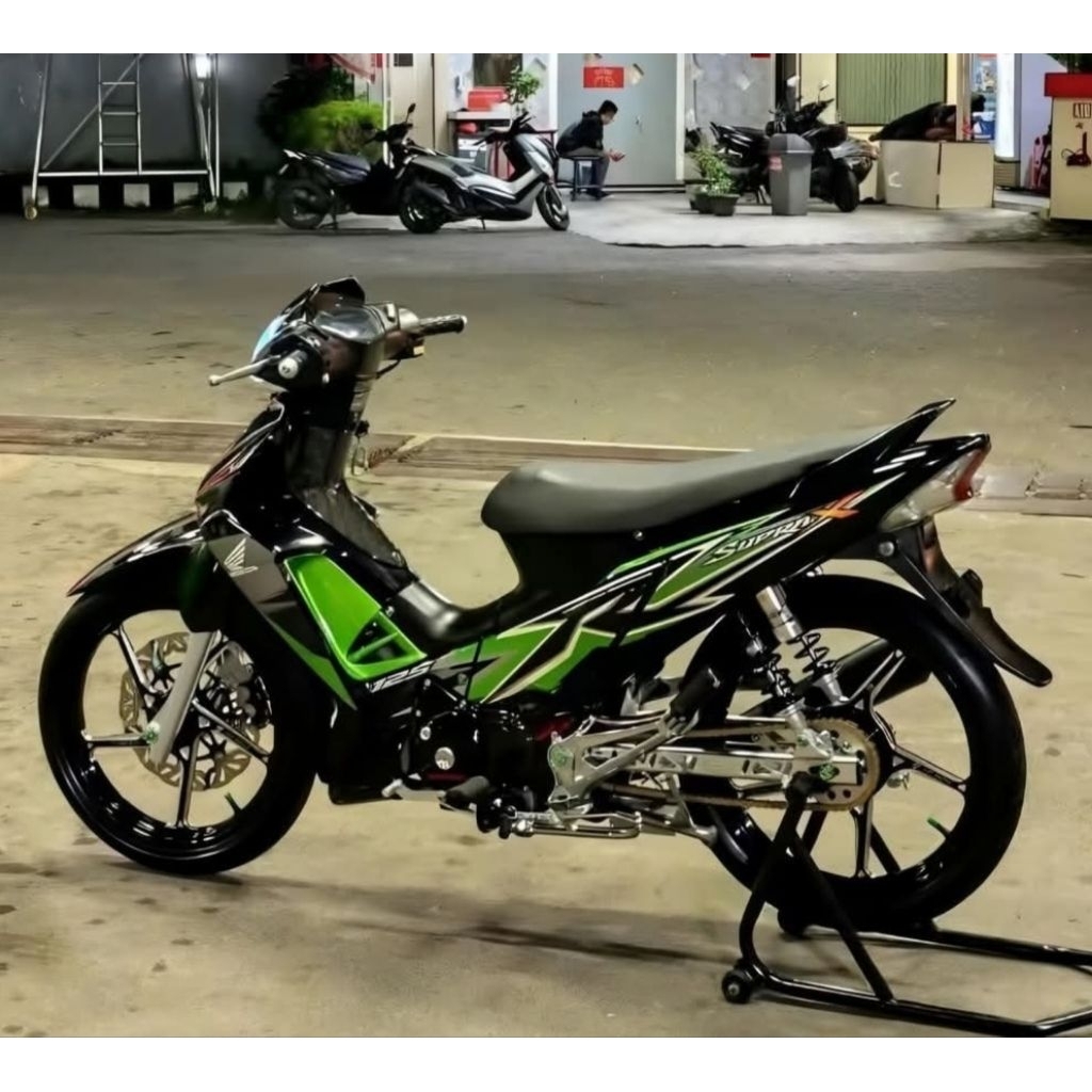 Striping Honda Supra x 125R 2012 2013 Hijau Sticker Supra X 125R 2012 Hijau Striping lis Sticker Sta