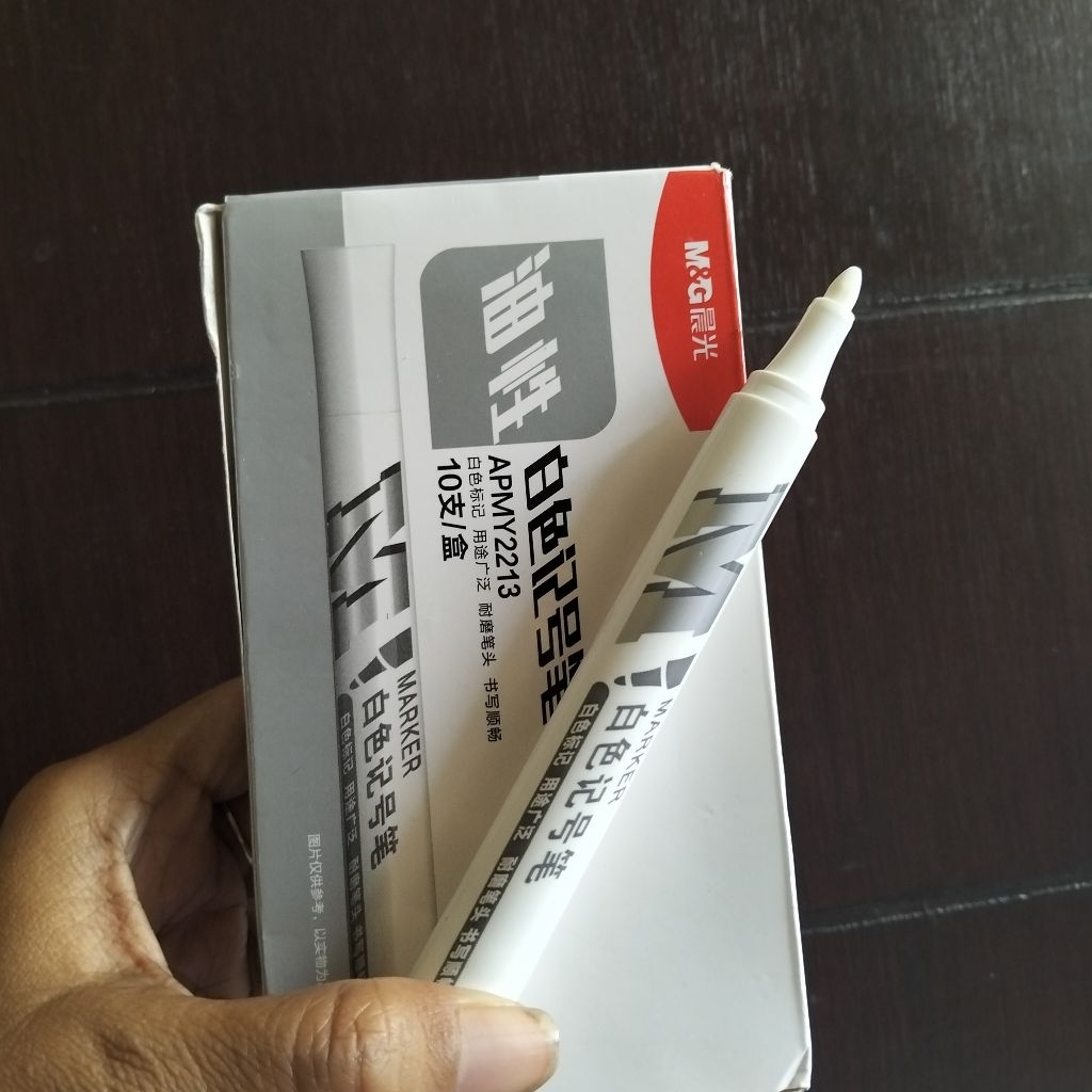 

Spidol Putih M&G untuk finishing