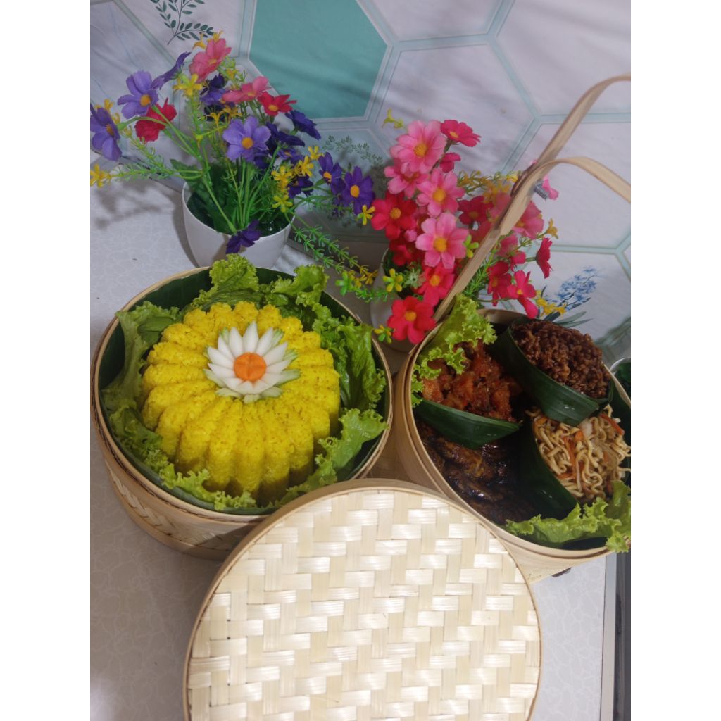 

Hampers, Nasi Rantang Bambu, Hampers Idul Fitri, Idul Adha, Seserahan, Imlek, dan lainnya