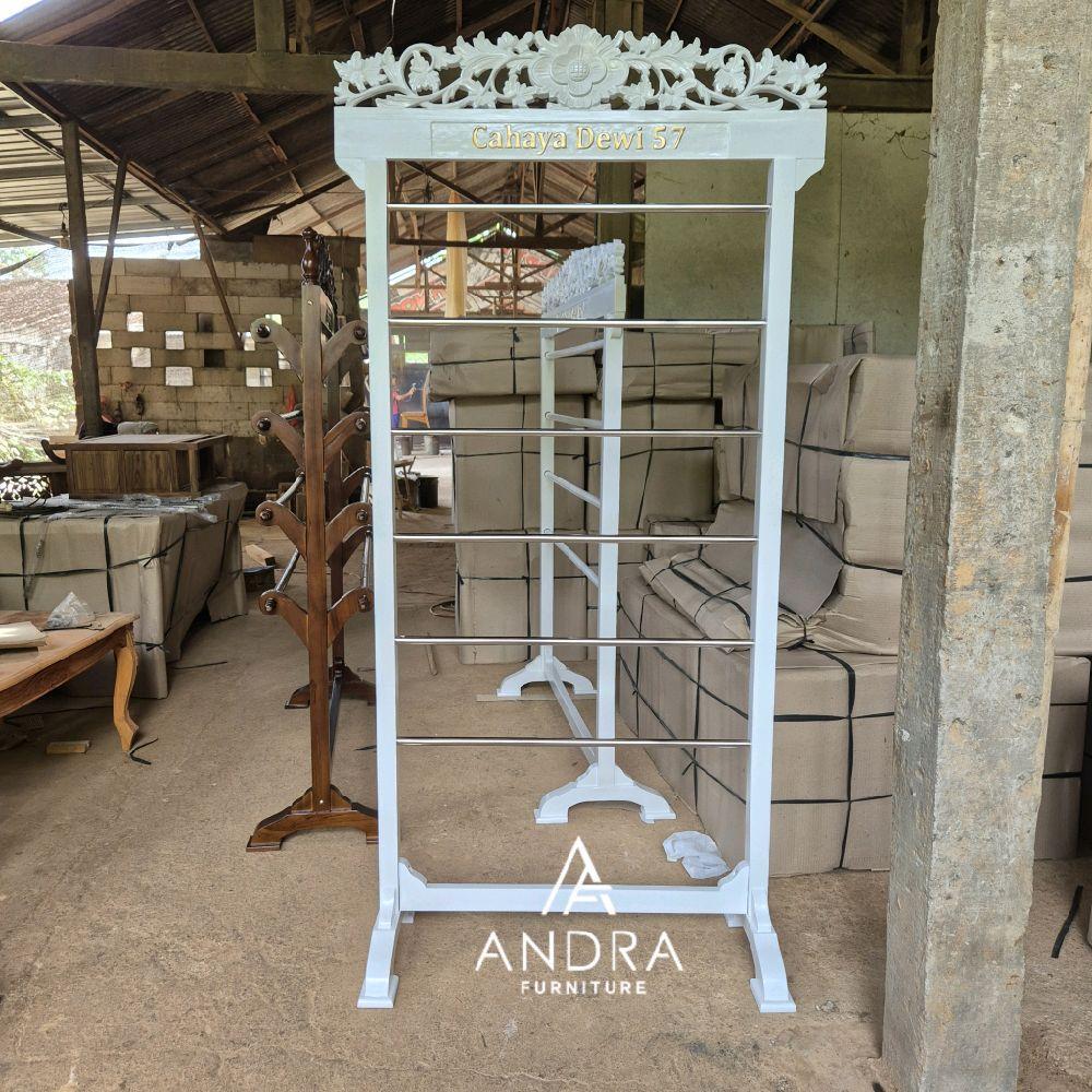 gawangan kain warna putih, gawangan ukir warna putih, gawangan batik